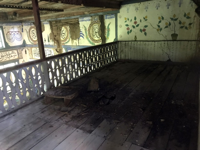 300 Yıllık Cami Çürüyor