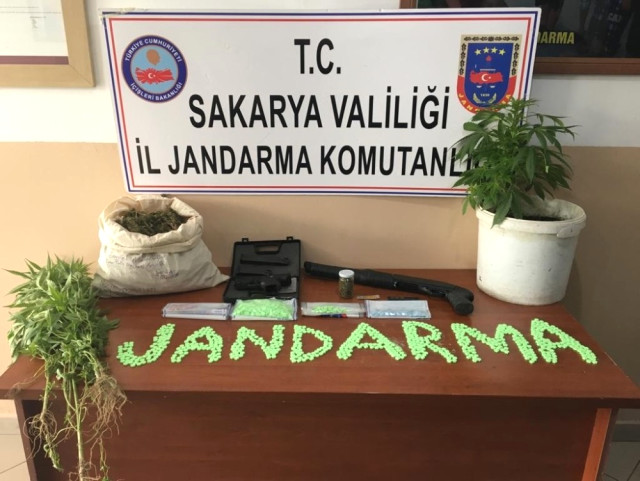 Sakarya’da Uyuşturucu Operasyonu: 3 Gözaltı