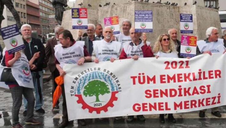 Emekliler Ankara’da aksiyon yaptı: ‘Derhal seyyanen ek artırım yapılmalı’