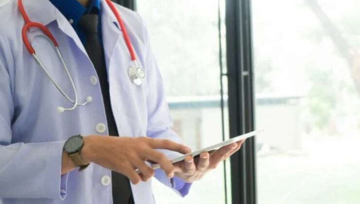 Bakan Koca’dan ‘4 bin Suriyeli sağlıkçı’ argümanına karşılık: Hüzün verici