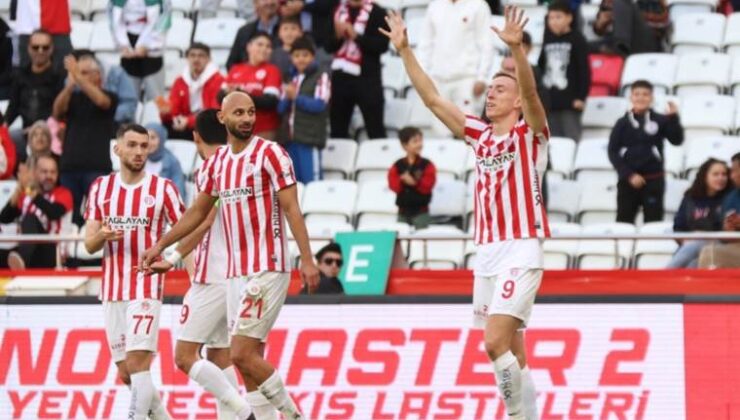 Antalyaspor 10 bireyle Fatih Karagümrük’ü devirdi!