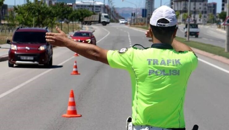 Bakan Ali Yerlikaya açıkladı: Bir haftada 445 bin şoföre süreç yapıldı