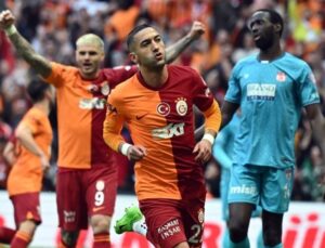 Galatasaray’dan ayrılacağı sav ediliyordu: Hakim Ziyech için transfer açıklaması!