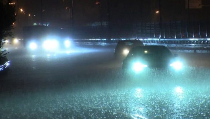 İstanbul’da yağış gece saatlerinde tesirli oldu