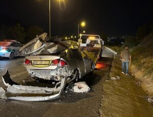 İzmir’de feci vefat: Direksiyon hakimiyetini kaybetti, arabadan fırladı!