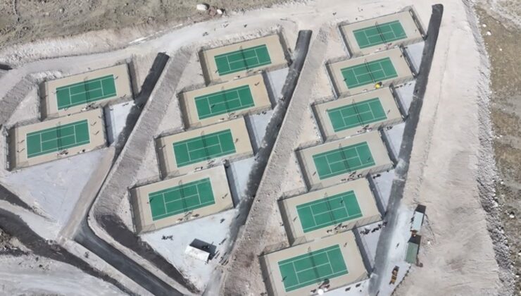 Erciyes’teki 2 bin 300 rakımlı tenis kortlarına reaksiyon: ‘Canım ülkemin parasına vallahi yazık’