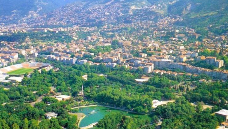 Fitch, Bursa’nın kredi notunu yükseltti