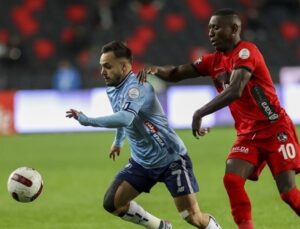 Süper Lig gruplarına şok: Yasa dışı bahis nedeniyle PFDK’ye sevk edildi!