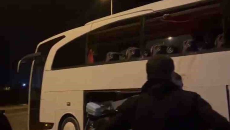 Yolcu otobüsü ile kamyon çarpıştı: Yaralılar var!