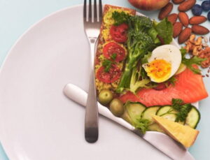 Araştırmalar ortaya koydu: Aralıklı oruç mu klasik diyet mi daha tesirli?