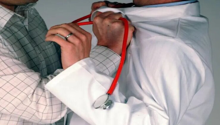 Genel Sağlık-İş Genel Lideri Dr. Uğur’dan hekime şiddete reaksiyon: ‘Yanlış sıhhat siyasetlerinin ve cezasızlık algısının ürünüdür’