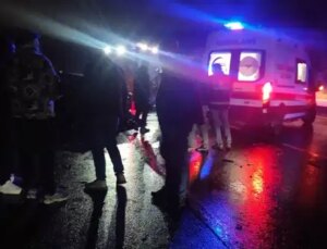 İstanbul Beykoz’da iki araç baş başa çarpıştı: 1 kişi hayatını kaybetti, 5 yaralı!