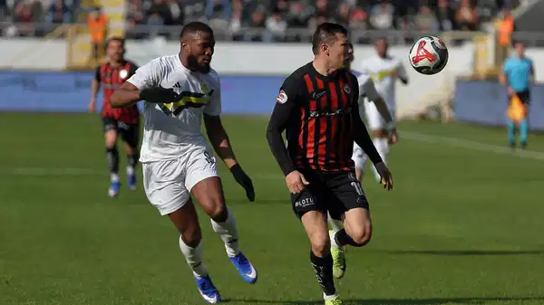 Uğur Uçar 6’da altı yaptı: Çorum FK, Esenler Erokspor’un 15 maçlık serisini bitirdi!