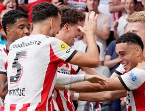 Hollanda’da üst üste üçüncü defa şampiyon PSV Eindhoven!