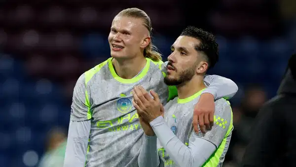 Manchester City liderliğe oturdu: Ligden düşen ikinci grup aşikâr oldu!