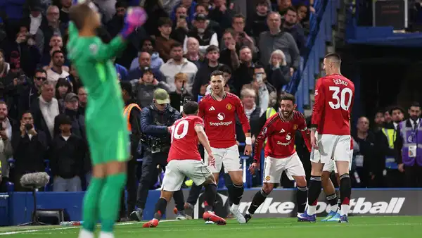 Manchester United, Chelsea’yi deplasmanda devirdi!