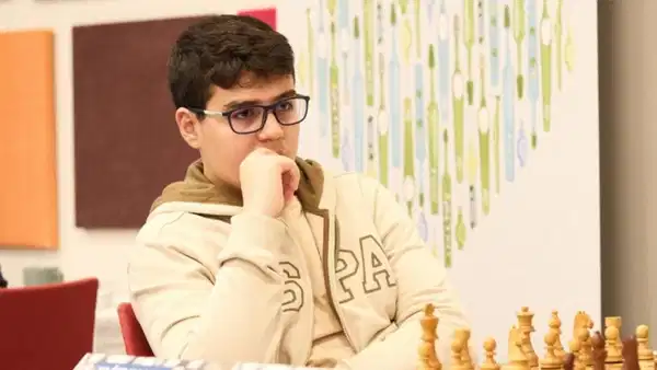 Ulusal satranççı Yağız Kaan Erdoğmuş, eski dünya şampiyonu Topalov’u yendi