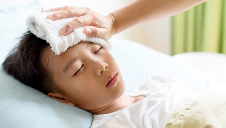 Menenjit belirtileri nelerdir? Uzman doktor uyardı: Bu 3 belirti varsa saniyelerle yarışıyorsunuz!