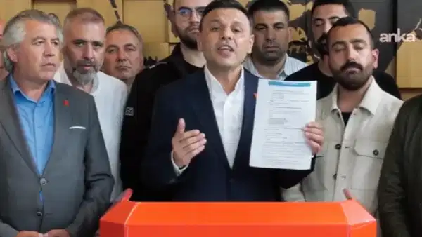 Özgür Çelik’ten gözaltı operasyonlarına dokümanlı cevap: ‘Kurultay rüşveti dedikleri kafe, Kılıçdaroğlu’nun talimatıyla açıldı’