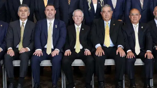 Aziz Yıldırım başkanlığında birinci toplantı… Fenerbahçe’de yeni idarenin vazife dağılımı aşikâr oldu!