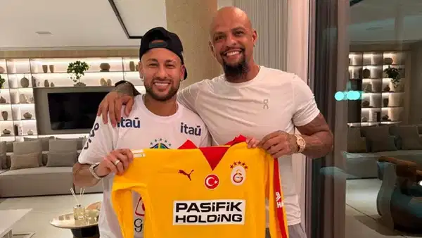Felipe Melo’dan Neymar’a Galatasaray forması