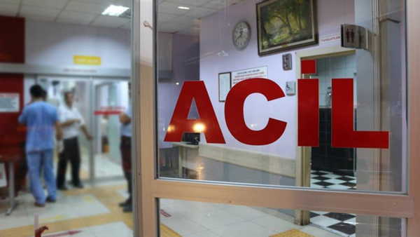 Denizli’de şarampole devrilen arabadaki 1 kişi öldü, 1 kişi yaralandı