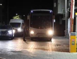 Seferihisar Belediyesi’ne operasyonda yeni gelişme: 20 kişi adliyeye sevk edildi!