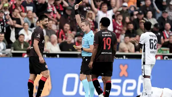 Danimarka’da gündem Midtjylland – Beşiktaş maçı: ‘Aptalca bir kırmızı kart’
